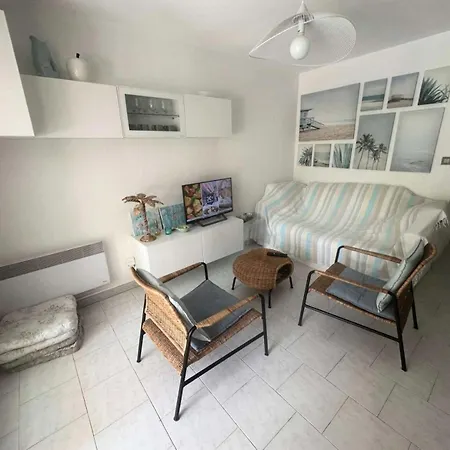 Genevriers - Joli T2 En Rez De Chaussee Avec Jardinet Dans Le Domaine De La Coudouliere Mae-8283 Apartament