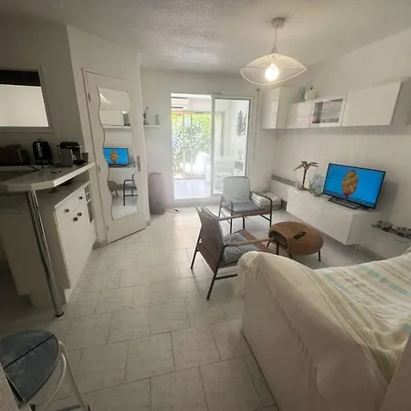 Apartament Genevriers - Joli T2 En Rez De Chaussee Avec Jardinet Dans Le Domaine De La Coudouliere Mae-8283 *