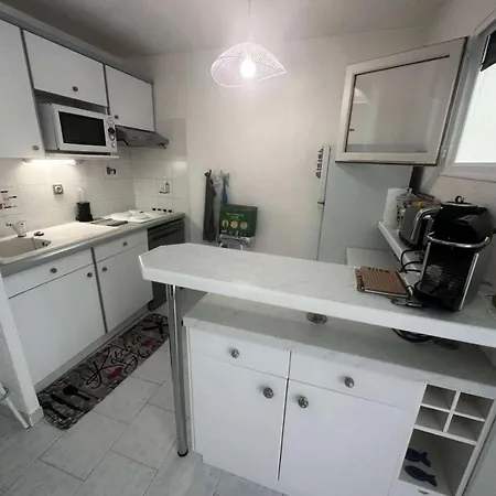 Apartament Genevriers - Joli T2 En Rez De Chaussee Avec Jardinet Dans Le Domaine De La Coudouliere Mae-8283