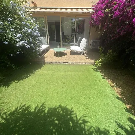 Genevriers - Joli T2 En Rez De Chaussee Avec Jardinet Dans Le Domaine De La Coudouliere Mae-8283 Apartment